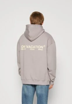 Central Carrier Hoodie Unisex - Hoodie - Nude -Stock X 56ce176587604a22b211e2e16856ba9e