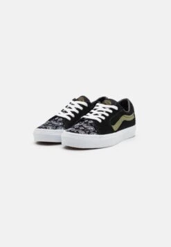 Vans Sk8 Low Unisex - Trainers - Black -Stock X 56d83343008a42a7af749bf2ecc714a5