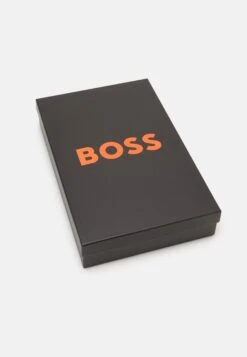 Boss Andres Set Unisex - Scarf - Black 10 Boss Andres Set Unisex - Scarf - Black -Stock X 57419f85b029466cbf0655cc0fc6a46f