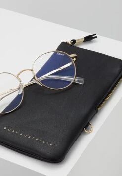 QUAY AUSTRALIA I See You Blue Light - Blue Light Glasses - Gold-Coloured/Clear 10 QUAY AUSTRALIA I See You Blue Light - Blue Light Glasses - Gold-Coloured/Clear -Stock X 57957db5f8644710ac9feb1178e40b7c