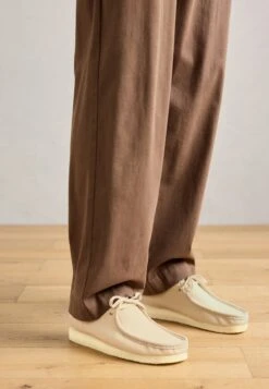 Clarks Originals WALLABEE - Lace-ups - Cola 30 Clarks Originals WALLABEE - Lace-ups - Cola -Stock X 58362a7a830e4563a249eb395dc44989