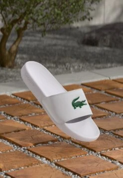 Lacoste SERVE SLIDE 125 - Mules - White/green