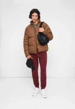 Stock X -Stock X 58db25a3def84f4ebb96a1200de481b9