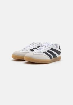 ADIDAS PERFORMANCE PREDATOR FREESTYLE INDOOR - Indoor Football Boots - Footwear White/core Black/gold Metallic -Stock X 595208129f8f4559907cfd236a39e4fa