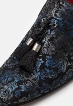 Jung Tassel - Slip-Ons - Botanic Sea -Stock X 595af75a556f4c32a3f668e0c0d43f75