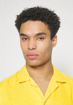 DRYKORN Bijan - Shirt - Yellow -Stock X 5b707d81126549b481681948df481b4b