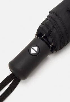 Jack & Jones JACSIMON UMBRELLA FOLD UNISEX - Umbrella - Black -Stock X 5baada904e5c4c5abf967b6475715c8e