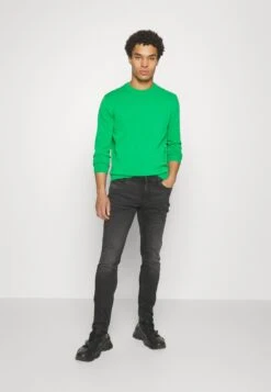 Hugo- Slim Fit Jeans - Dark Grey 8 Hugo- Slim Fit Jeans - Dark Grey -Stock X 5c0d2f4e39c04bacac900f8627af4287