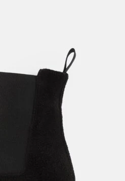 Antony Morato Martin - High-Top Trainers - Black -Stock X 5cb4a63b69b2473ca0a32991f438c065