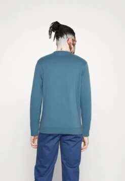 Lyle & Scott Crew Neck - Sweatshirt - Skipton Blue -Stock X 5cfb89fd9ed341258aa0be8acd50f664