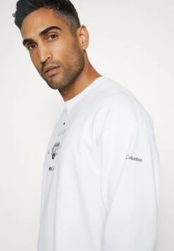 Columbia Duxbery™ Relaxed Tee - Long Sleeved Top - White -Stock X 5d24831326a2467c8abca9c7af6c7c5a