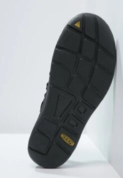 Keen Uneek - Walking Sandals - Black -Stock X 5d97a7dcbca84a7ea094b410a599025b