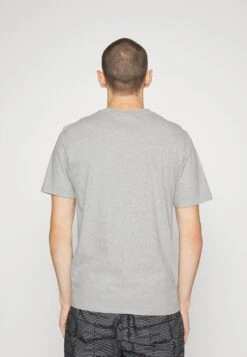 Han Kjøbenhavn Casual Tee Short Sleeve - Basic T-Shirt - Grey Melange -Stock X 5dfc98af7ce044a1bac4e0d52e6f4d9e