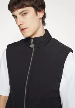 Han Kjøbenhavn Padded Vest - Waistcoat - Black -Stock X 5eada052574c49b4aabfe266d929d5dd