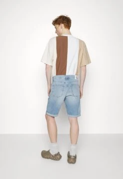 Calvin Klein Jeans Slim Short - Denim Shorts - Denim Light -Stock X 5f9b614de54b494a82fc7c33e839572a