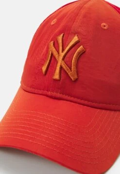 NEW ERA Multi Texture 9Twenty - Cap - Red -Stock X 5fc9d08ceeac4e8ea7ef382ecc5ef369