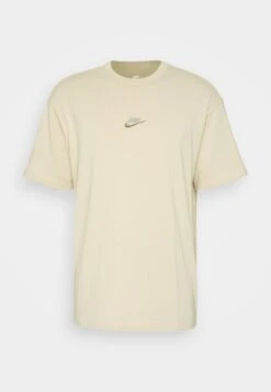 Nike Sportswear TEE - Basic T-shirt - Dark Team Red -Stock X 617340d085a3446cb33df8d326d5c90d