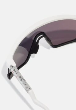 Oakley Unisex - Sports Glasses - Matte White/Prizm Road -Stock X 61a4fffe905b413aa97bc29eb3f1ca78