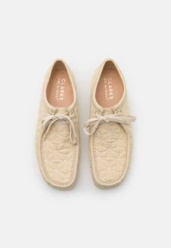 Clarks Originals Wallabee - Lace-Ups - Maple Combination -Stock X 61b917839a2e4f42aecbf5a135fc4948