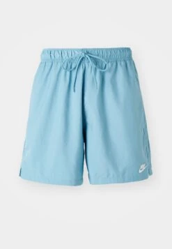 Nike Sportswear CLUB FLOW - Shorts - University Red/white -Stock X 6379f6a5a6e44c3692b8f527be439e04