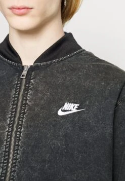 Nike Sportswear Club - Bomber Jacket - Black/White -Stock X 638986f7460d4e6684c20220011c2172