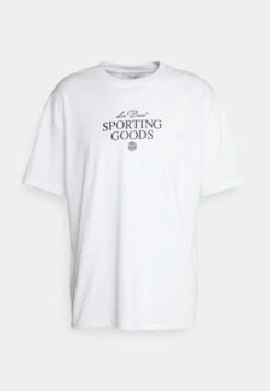 Les Deux Sporting Goods - Print T-Shirt - White/Black 12 Les Deux Sporting Goods - Print T-Shirt - White/Black -Stock X 63d81e76f4194e9b80e2d00624247cae