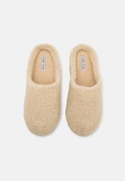 Pier One UNISEX - Slippers - Off-white -Stock X 65751597d13348edbcf62ba1aa8cfe6e