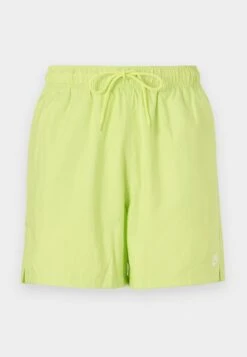 Nike Sportswear CLUB FLOW - Shorts - University Red/white -Stock X 657ebb2674ab4f76a515a9108d0c9e78