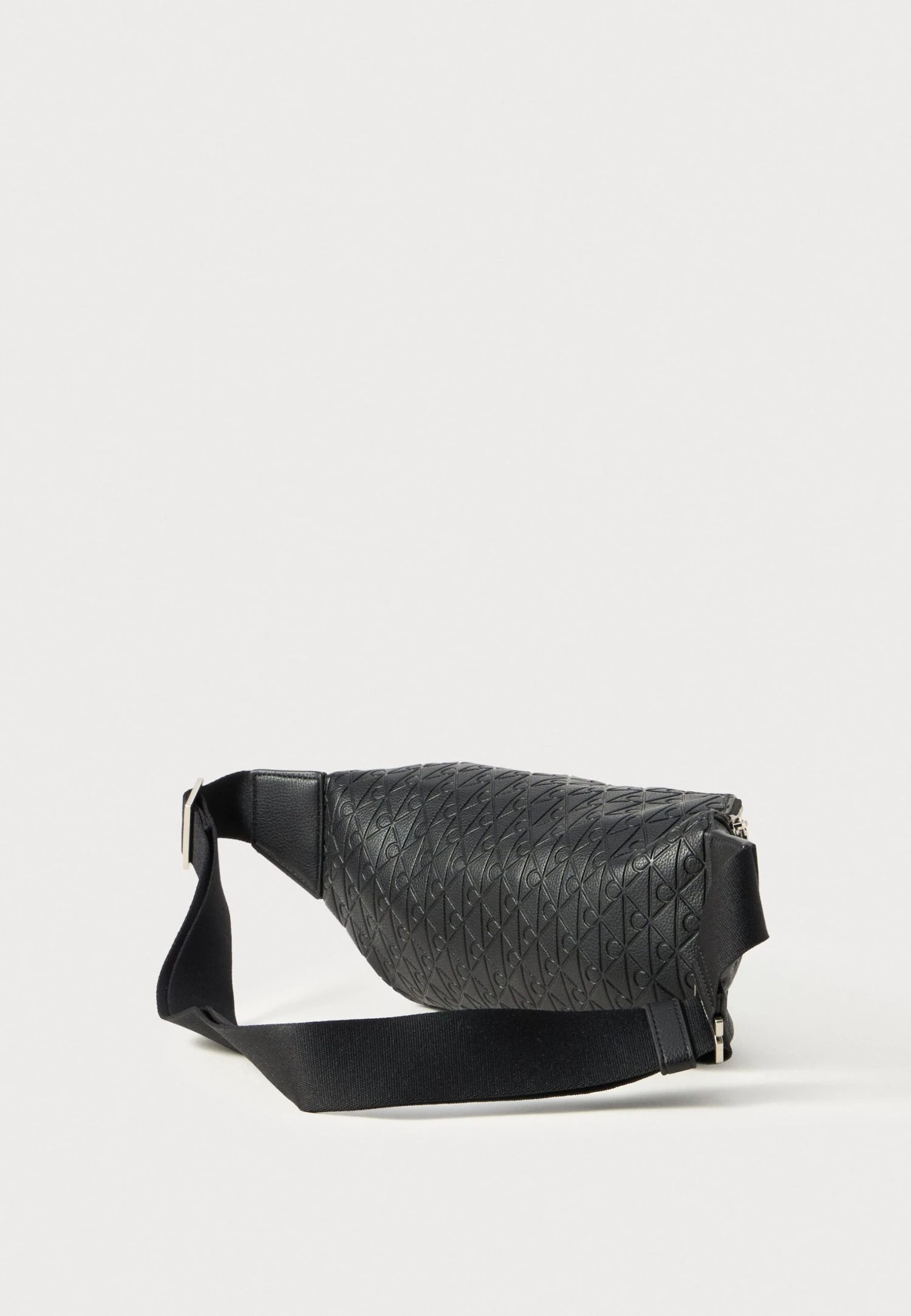 Calvin Klein EMBLEM EMBOSS WAISTBAG - Bum Bag - Black 4 Calvin Klein EMBLEM EMBOSS WAISTBAG - Bum Bag - Black - Image 2