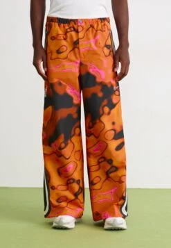 Nike Sportswear F.R.O.G REPEL TRACK PANT - Tracksuit Bottoms - Total Orange/white/hyper Royal