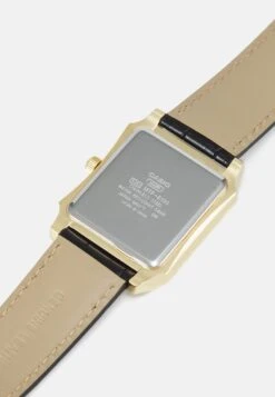 Casio UNISEX - Watch - White/gold-coloured -Stock X 691d490874344d758e1ffc3ed757ed1e