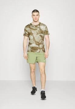 Nike Performance Miler - Print T-Shirt - Hazel Rush -Stock X 698feaa6e7b248cfbdb31e57fb85bfe2