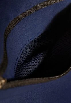 Mammut Runbold Pants Men - Outdoor Trousers - Marine -Stock X 69a127d82ba643e480ed19993d55a83f