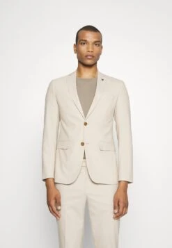 Noah - Suit -Stock X 69ecf9ca20fe4aa48b670c27439104d0