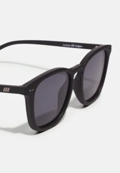 Le Specs Big Deal - Sunglasses - Matte Black -Stock X 69f3f31570654930b5dde6dc9dce5547