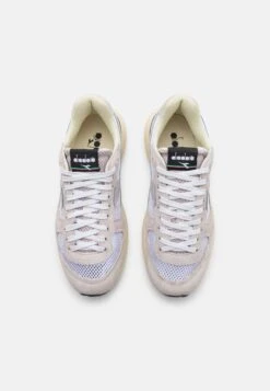 Diadora Kmaro Unisex - Trainers - Wind Gray/White -Stock X 69f6ee696f004e489cd3a2475f4a2b13