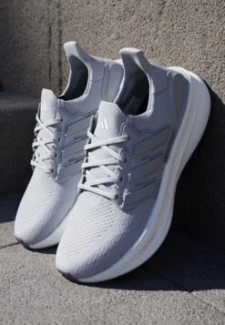 ADIDAS PERFORMANCE ULTRABOOST 5 - Road Running Shoes - Halo Silver Halo Silver Grey Five -Stock X 6a0d8049afc24e759b0b63b564c49227