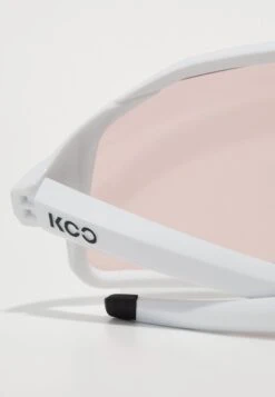 KOO DEMOS UNISEX - Sports Glasses - White/pink -Stock X 6b5593cba8ef409bb4f3108560424b04