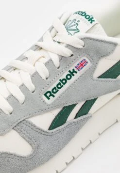 Reebok Classic Classic Leather Unisex - Trainers - Pure Grey Dark Green/Chalk -Stock X 6b63043387724f06bd4b7fae1d046824