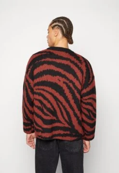 WEEKDAY Unisex Teo Graphic Sweater - Jumper - Wine Red/Black -Stock X 6c8bbe9cfd9e4e2290976e08183aafc5