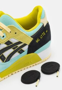 ASICS SportStyle Gel-Lyte Iii Unisex - Trainers - White/Black -Stock X 6d45acd534274c3685aef5c3baa34749