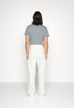 Calvin Klein Jeans 90S Loose Carpenter - Relaxed Fit Jeans - Denim Light -Stock X 6d571e24d098424db20467bf8de8f7e1