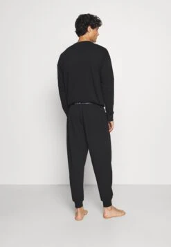 Structure Jogger - Pyjama Bottoms - Black -Stock X 6dd2d1d65b0d4902b96db931d8c4eb0d