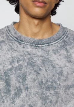 Han Kjøbenhavn Crew - Sweatshirt - Distressed Acid Grey -Stock X 6e899406015242aaa04aa4059e9275ad