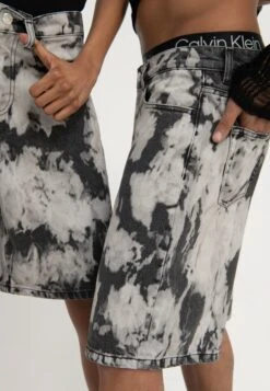 YOURTURN Unisex - Denim Shorts - Black Denim -Stock X 6f57c0c64b7d40299b512707a370f88a