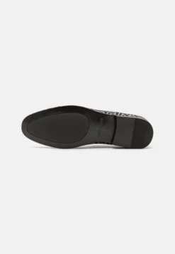 Steve Madden Antwerp - Slip-Ons - Black/Silver -Stock X 714e1723453b4a168b79d844733574f8