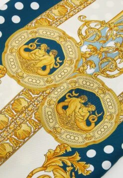 Versace 90X90 La Vacanza Barocco Foulard Print Unisex - Foulard - Light Blue+Ivory -Stock X 7163b7b35c9a4a709aa8ec8ac6ef0760