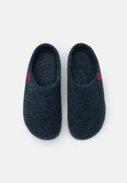 Unisex - Slippers - Marino -Stock X 71b692836fef41408f500be600d9467f