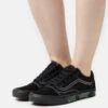 Vans Old Skool Unisex - Trainers - Blackout
