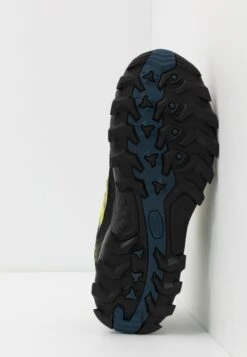 CMP Rigel Low Trekking Shoes Wp - Hiking Shoes - Energy/Cosmo -Stock X 73a9ab34cb7342feb7fec0a59d4e7418
